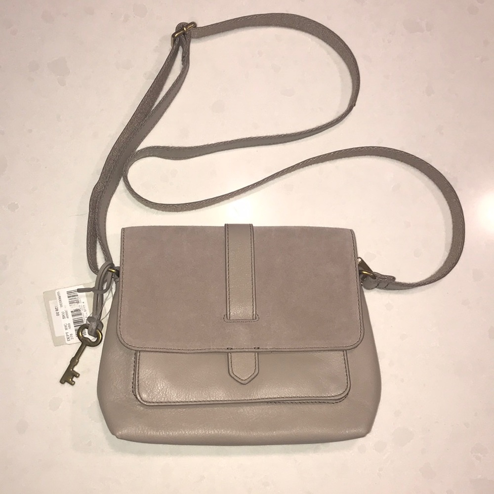Brand new fossil crossbody bag never worn with tag